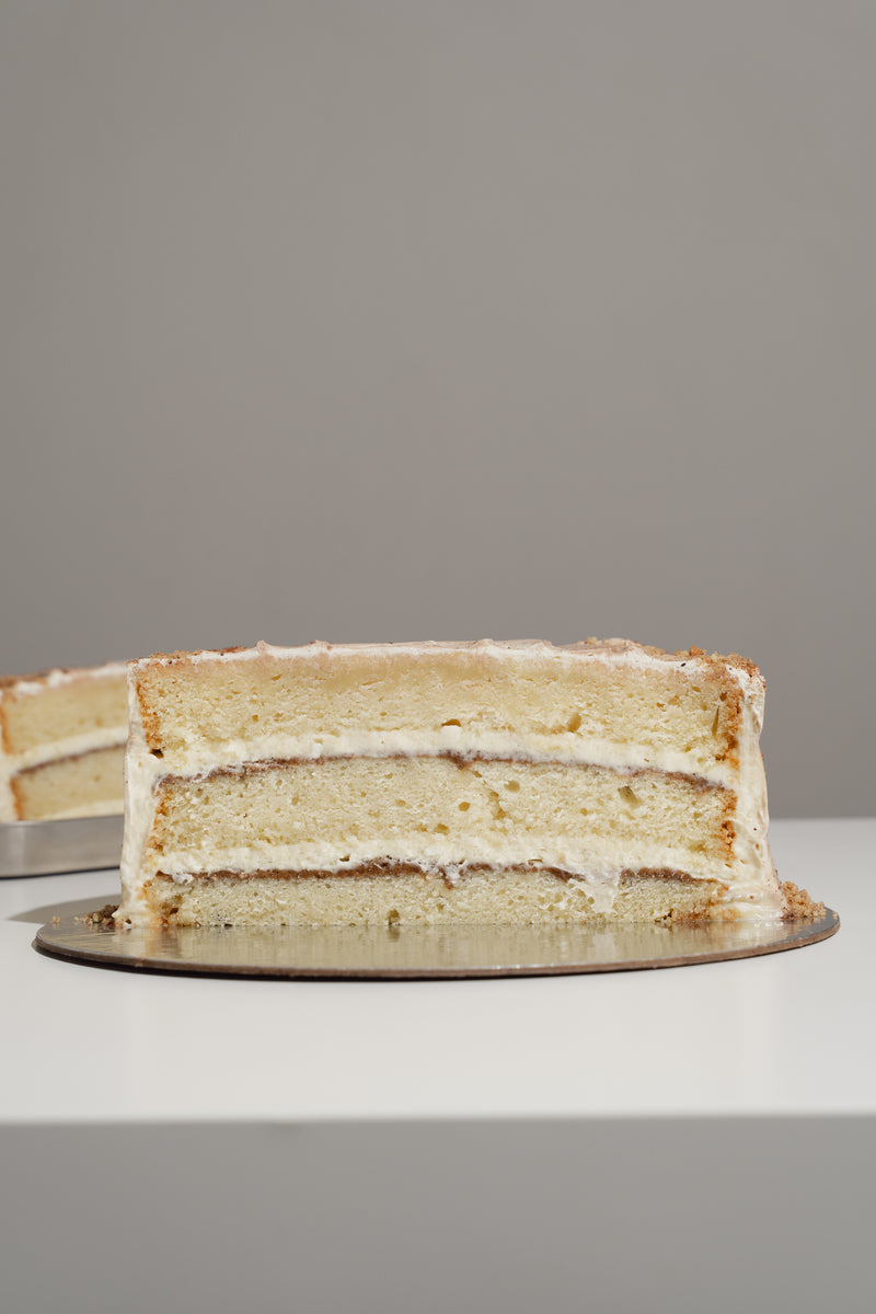 Cinnamon roll Cake